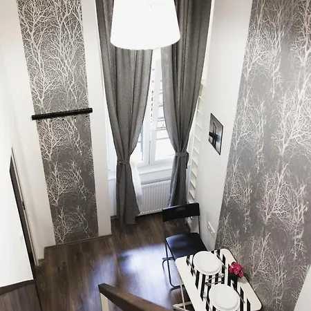 Cozy Dowtown Lofts Apartment Budapest Exterior photo